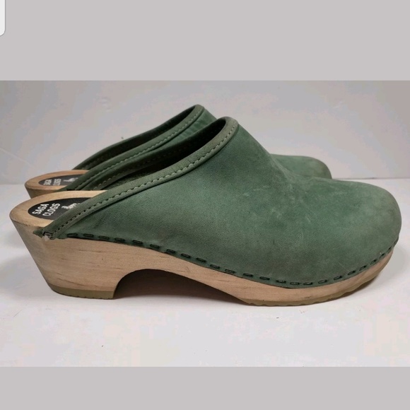 saga clogs